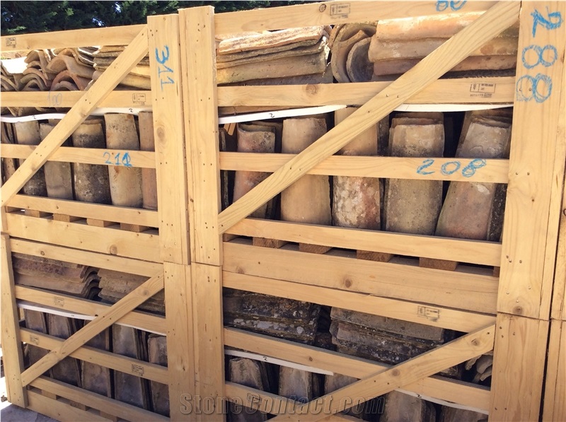 Antique Terracotta Reclaimed Roof Tiles