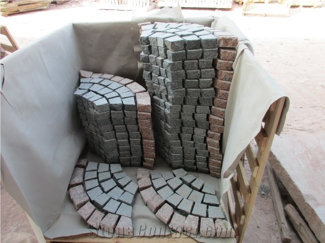 China Popular Cheap G612 Dark Grey + G562 Maple Red Granite Flamed+ Natural Split Cube Stone Mesh Paving Sets, Cobble Stone Mesh Garden Stepping Pavements, Walkway, Driveway, Patio Pavers