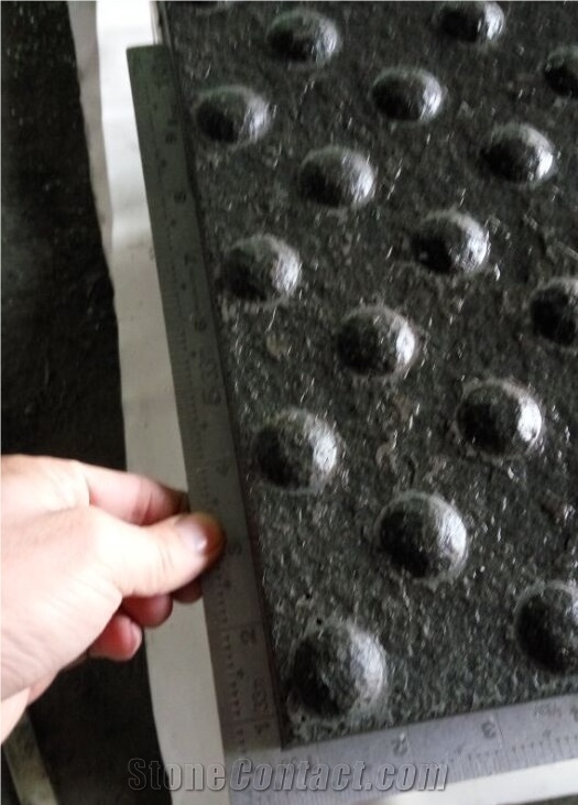China Zhangpu Black Basalt Pedestrian Paving Stone, Tactile, Paving Stone,Blind Stone Pavers,Paving Sets,Blind Paving Stone,Floor Covering,Flamed Surface,Flamed Sandblasted Paving Stone Tiles