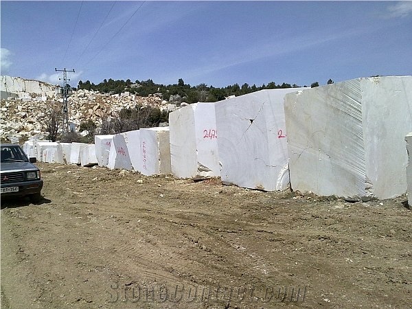 Balboura Beige Marble Blocks