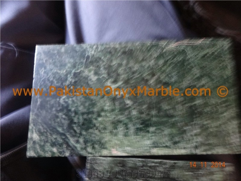 Wholesale Factory High Quality Rough Nephrite Jade