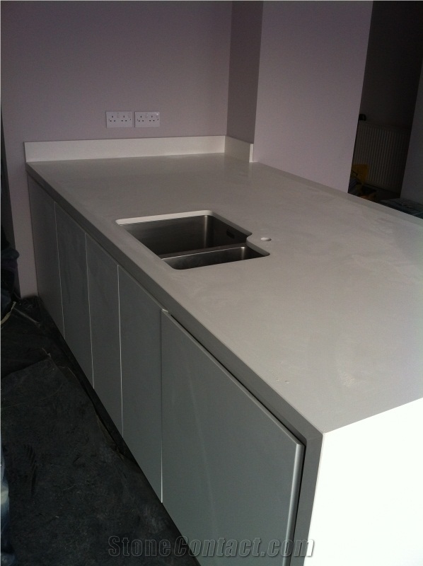 White Quartz Stone Kitchen Countertops