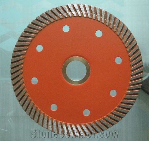Sintered Hot Pressed Diamond Turbo Saw Blade for Granite Stone Concrete Cutting