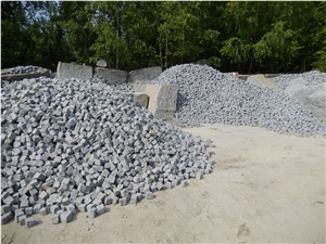 Kozarovice Granite Split Cube Stone