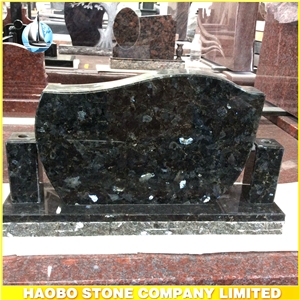 Emerald Pearl Granite Serpentine Top Lawn Monument with Vases