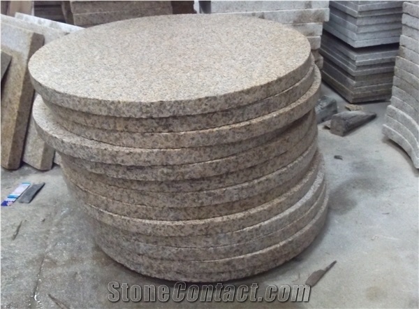 Yellow Stone Pyramid Pier Caps,Fine Pineapple Finished Quoins. Beige Granite Stone Paving