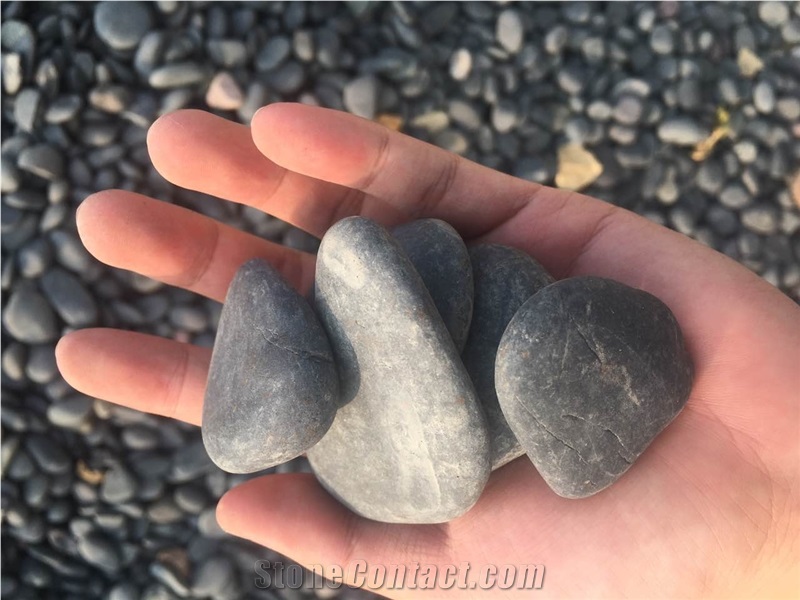China Orignal Unpolished Grey River Stone Pebbles