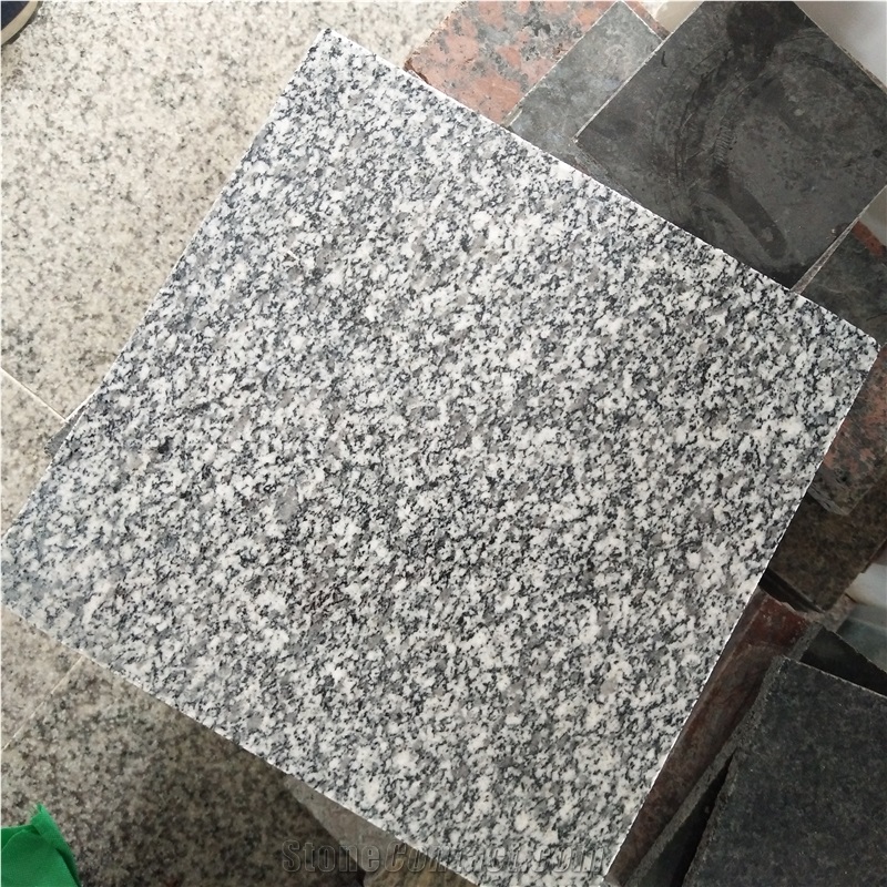China Dark Grey Granite Tile G688 Polished