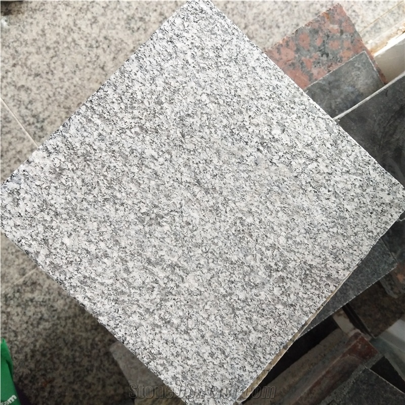 G688 Granite Tiles and Slabs China Grey Granite Flooring Tiles Wall Tiles Granite Tiles