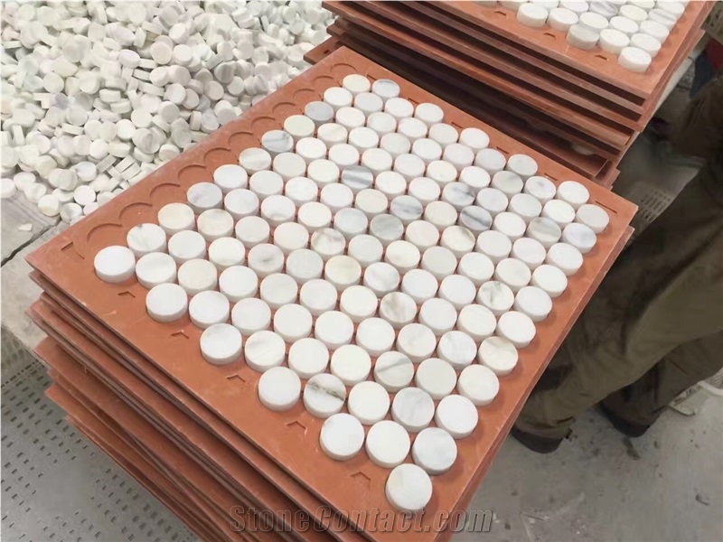 White Marble Mosaic Calacatta Mosaic Roundness Mosaic Bathroom Tiles Floor Mosaic