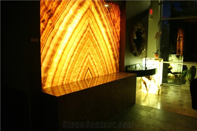 Yellow Beige Artificial Onyx Stone Tiles Wall Covering Panel for Hotel Project,Engineered Stone Alabaster Translucent Backlit Slabs Tile Walling