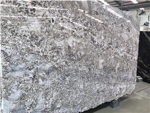 Araras Gold Granite Slab/Arara Gold/Brasil Yellow Granite