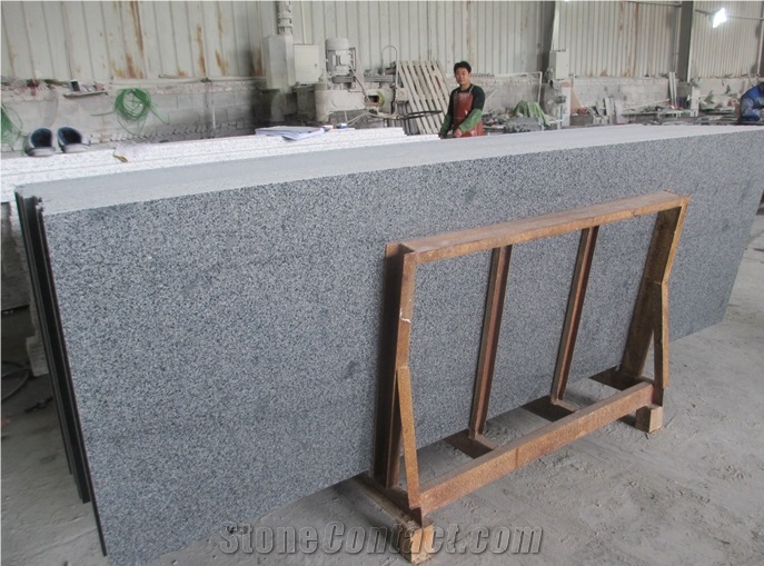 G654 China Granite for Covering Half Slabs with Thin Flowers Polished