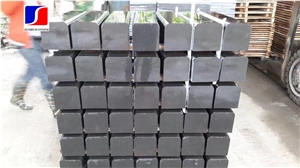 Hainan Black Basalt Kerbstone with Honeycomb,Black Andesitem in Machine Cut, Black Lava Stone,Sawn Cut Stone,Hainan Bluestone,Curbstone,Bevel Edge Curbs,Building Stone
