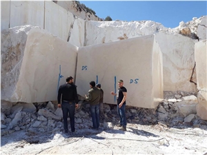 Sofita Beige Marble Blocks