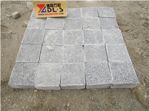 China Cheap G654 Padang Dark Grey/Sesame Black Surface Flamed,Others Sawn Cut Cube Stone/Cobblestone/Paving Graden Stepping, Walkway, Pavers Outdoor Natural Stone Flooring, Quarry Owner Factory China Cheap G654 Padang Dark Grey/Sesame Black Surface Flamed,Others Sawn Cut Cube Stone/Cobblestone/Paving Graden Stepping, Walkway, Pavers Outdoor Natural Stone Flooring, Quarry Owner Factory