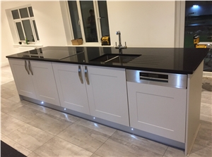 Black Mirror Quartz Bar Countertop, Quartz Stone Bench Top, Sparkling Black Quartz Kitchen Top with Bevel Edges and Customized Edges Available/Resistant to Heat/Stain/Scratch