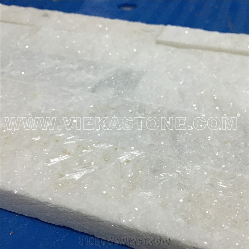 China Snow White Quartzite Fireplace Stacked Stone Veneer Feature Wall Cladding Panel Ledge Stone Rock Natural Split Face Mosaic Tile Landscaping Building Interior & Exterior Culture Stone 60x15cm