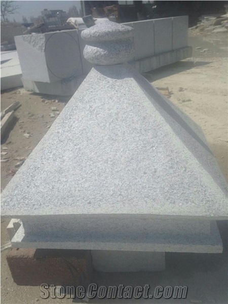 Sd G603 Silver Grey Granite Shaped Pillars and Caps Flamed Surface Competitive Prices