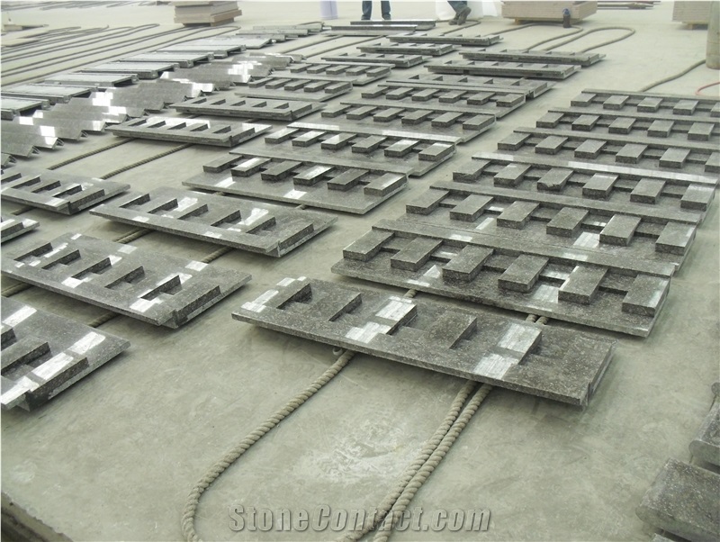Royal Red Brown Granite Tiles & Slabs