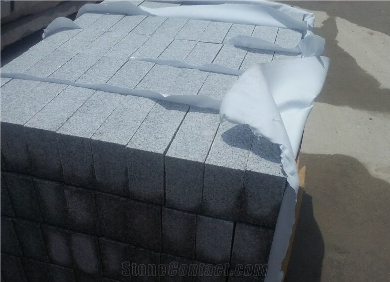 Huian G603,Bush Hammered Surface,Padang Crystal Granite,Padang Crystal White,G603 Granite,Bianco Crystal Cobble Stone,Paving Sets,Walkway Pavers,Cube Stone,Floor Covering,Garden Stepping Pavements