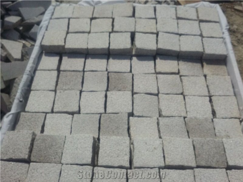 Sunset Golden Yellow Granite ,G682 Bush Hammered Cube Stone,Cobble Stone,Cube Stone,Floor Covering,Paving Sets,Walkway Pavers,Garden Stepping Pavements