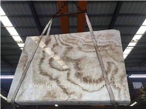 China Beige Onyx /Wooden Onyx Slab /Wood Vein Onyx Slab and Tiles /Onyx Tiles and Slab /Onyx Floor Covering