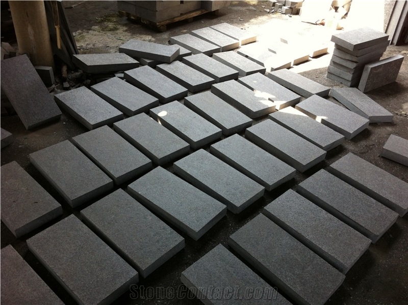 Pietra Luna Granite / Adelaide Black Granite / Raven Black Granite