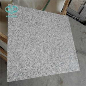 China Grey Granite G602 White Snow Granite Slabs, Tiles, Cheaper White Stone Light White Granite Royal White New Gray Granite Big Flower Granite