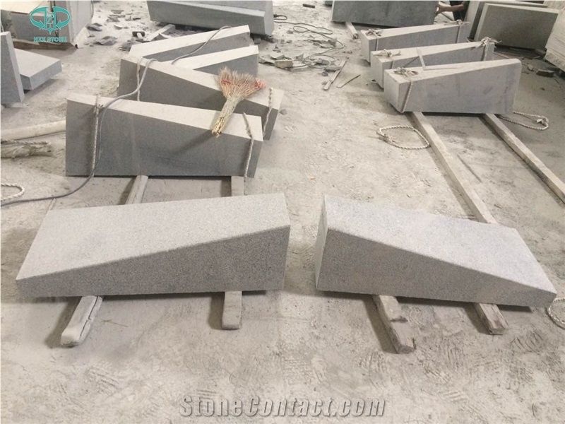 G654 Padang Dark Ballentine Grey Granite Road Kerbs Transition Kerbs Vehicle Barrier Kerbs