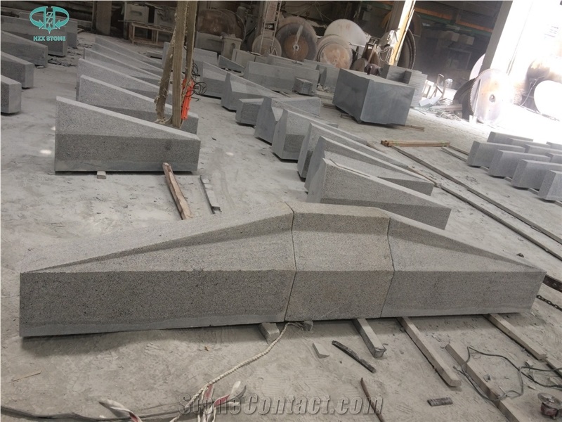 G654 Padang Dark Ballentine Grey Granite Road Kerbs Transition Kerbs Vehicle Barrier Kerbs