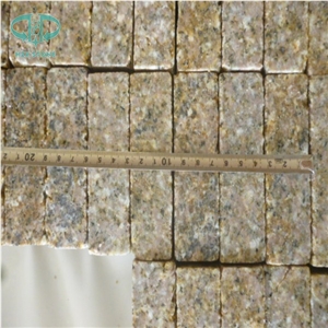 G682 China Yellow Rustic Golden Sand Sunset Yellow Desert Gold Granite Flamed or Cleft or Bushhammered Cube Stone Paver