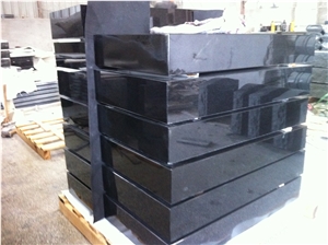 Grass Market Monument, Black Granite Slant Grave