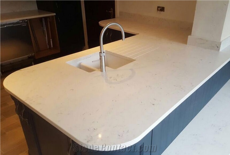 Construction Material in Excellent Quality Carrara Custom Quartz Stone Table Top, Kitchen Cabinet Stone Island Top, Carrara Custom Quartz Stone Table Top, Kitchen Cabinet Stone Island Top
