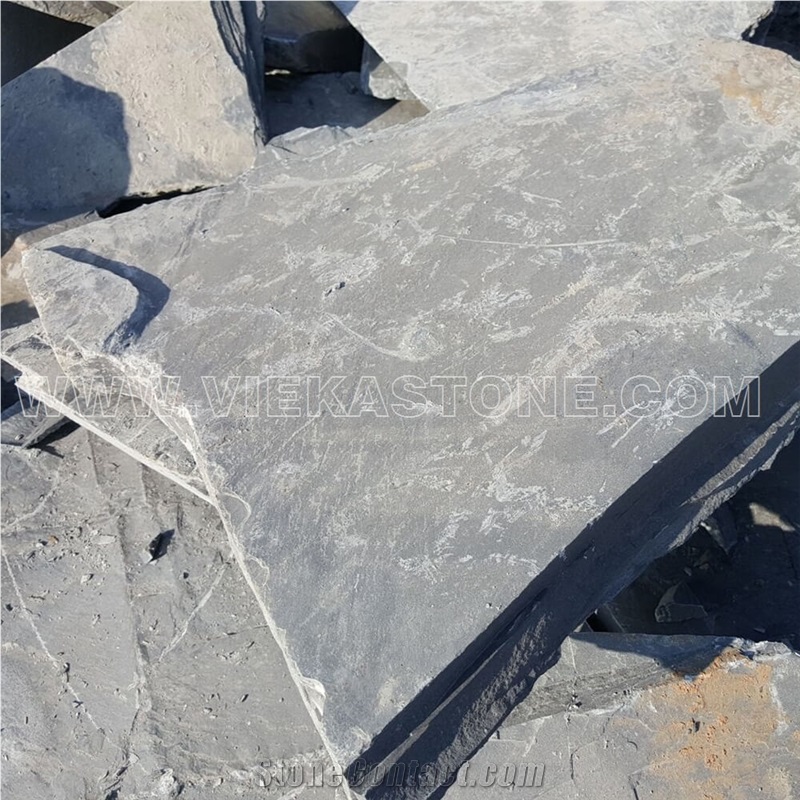 China Irregular Random Flagstone Black Slate Pavers Split Nature Face Tile Landscaping Natural Stone for Indoor & Outdoor Patios Walkways Garden Courtyard Pool Decks Surrounding Project