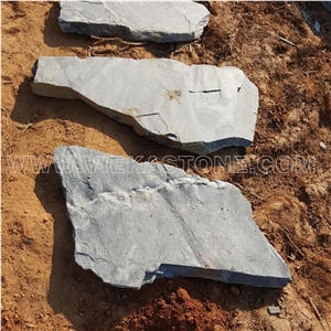 China Irregular Random Flagstone Black Slate Pavers Split Nature Face Tile Landscaping Natural Stone for Indoor & Outdoor Patios Walkways Garden Courtyard Pool Decks Surrounding Project