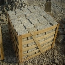G682 China Granite Cube Misty Yellow Giallo Rusty Desert Gold Leaf Golden Peach with Tumbled Natural Split Flame for Paver Paving Stone Driveway Walkway Floor Back Netting Fan Shape Cobble Mosaic