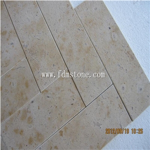 Yellow Limestone Walkway Flagstone , Beige Crazy Paver for Landscaping Garden