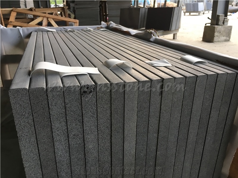 Hainan Black Basalt Swimming Pool Coping / Dark Bluestone Swimming Pool Borders / Rebated Copers / Bullnose / Square Edge