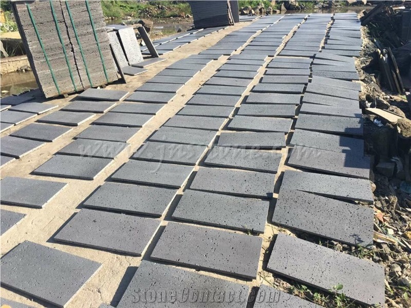 Hainan Lava Stone Tiles / Moon Surface Basalt Tiles / Basalt with Big Holes Tiles / Factory Owner