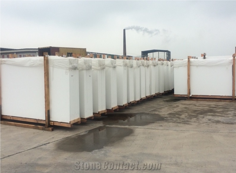 Pure White Marmoglass Crystallized Panel
