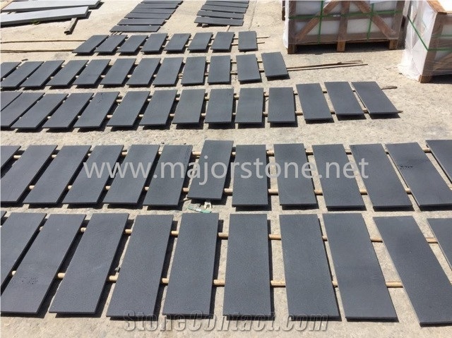 Black Basalt/ Basaltina / Basalto/ China Black/ Hainan Black/ Hainan Black Basalt/ Tiles/ Walling/ Flooring/Dark Basalt / Blue Stone / Wall Tiles / Slabs / Covering /Paver