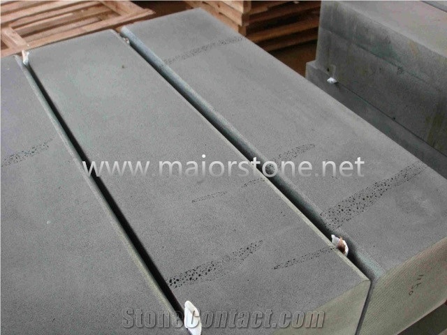 Black Basalt/ Basaltina / Basalto/ China Black/ Hainan Black/ Hainan Black Basalt/ Tiles/ Walling/ Flooring/Dark Basalt / Blue Stone / Wall Tiles / Slabs / Covering /Paver