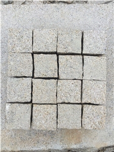 G682 Padang Giallo Sunset Gold Golden Sand Giallo Ming Yellow Rustic Granite Cube Stone Paver Setts