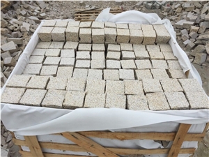 G682 Padang Giallo Sunset Gold Golden Sand Giallo Ming Yellow Rustic Granite Cube Stone Paver Setts