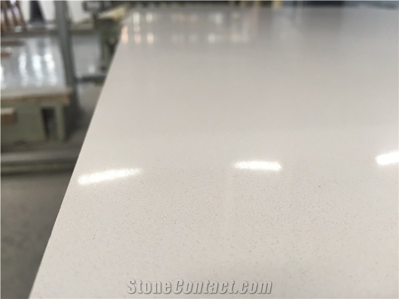Artificial Quartz Stone Bs1005 Light Grey Solid Surfaces Polished Slabs & Tiles Engineered Stone for Hotel Kitchen Counter Top Walling Panel Environmental Building Materials