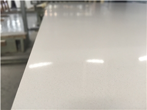 Artificial Quartz Stone Bs1005 Light Grey Solid Surfaces Polished Slabs & Tiles Engineered Stone for Hotel Kitchen Counter Top Walling Panel Environmental Building Materials