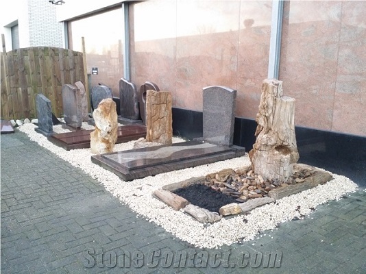 Monument, Tombstone