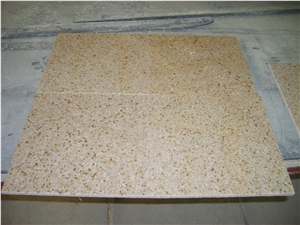 China Yellow Granite, Yellow G682, Zhangpu Rusty,Golden Beach,Sunny Gold Granite,Flamed Tile, Flooring Tile, Granite Slabs,Wall Tile, Paving,Cobbles