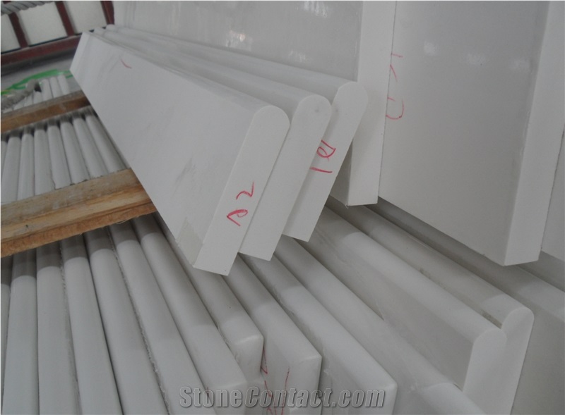 Polished Bullnosed or Half Bullnosed White Quartz Flooring Skirting Tiles Design